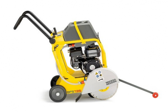 Нарезчик швов бензиновый Wacker Neuson BFS 735 A по выгодной цене в Дзержинске. Надежное качество и лучшие условия ждут вас.